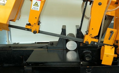 珠山数控带锯床自动送料精度会出现偏差吗？